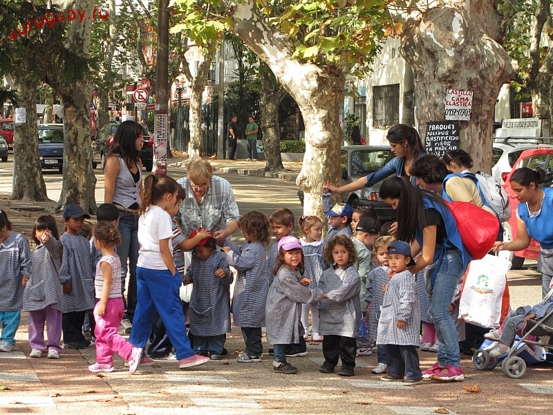 Дети в Уругвае